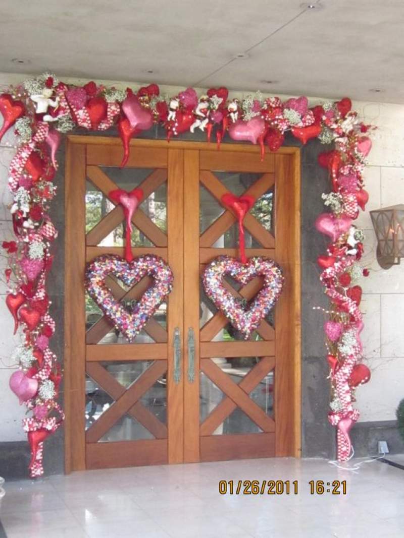 valentine door decorations