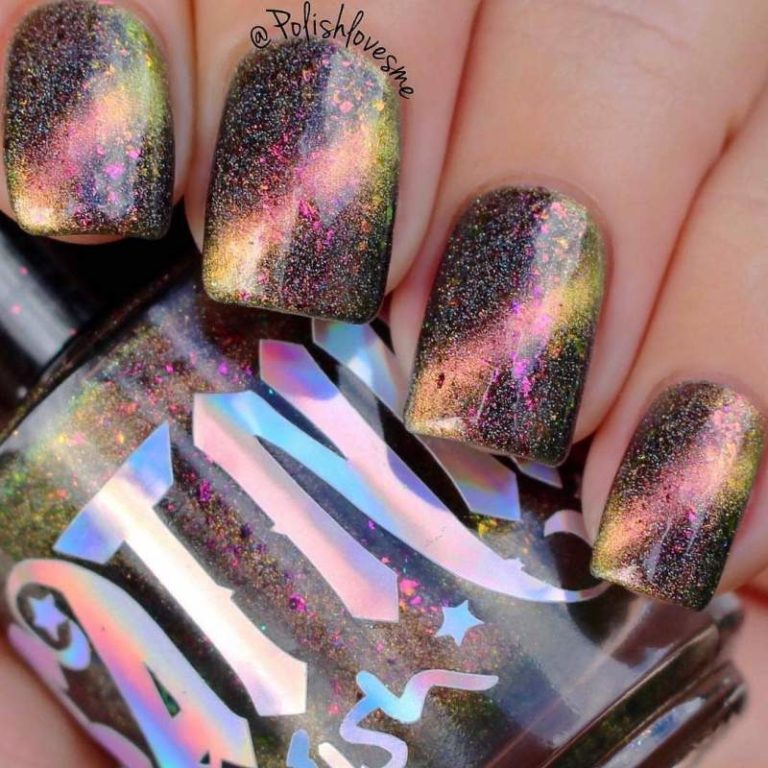 Chrome Nails Ideas & Inspo - Fall in love with sassy chromes - Hike n Dip