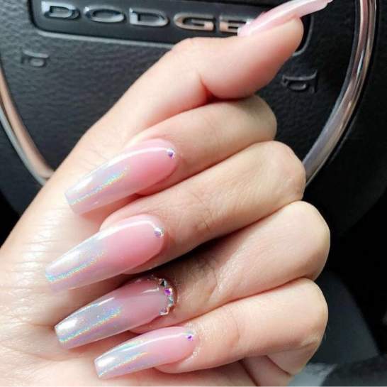 Holo Ombre Nail Art is the latest 2020 Manicure trend that's taking ...