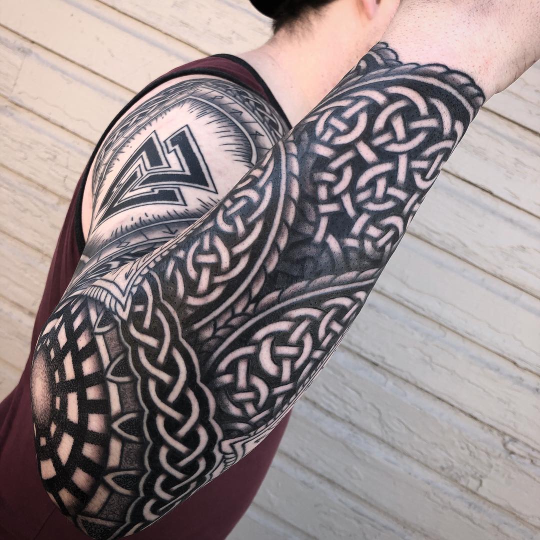 Trending Celtic tattoo design ideas for 2020 that you must check out - Hike n Dip