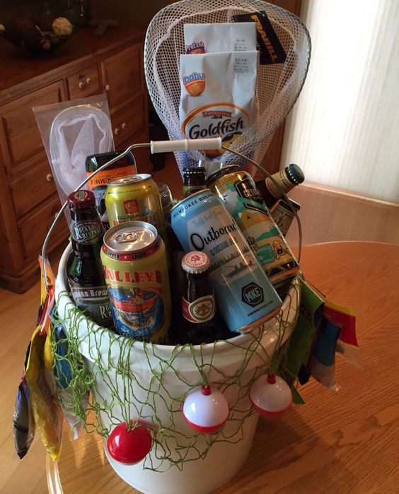 Best Father's Day gift basket to make your Dad feel like a King - Hike n Dip