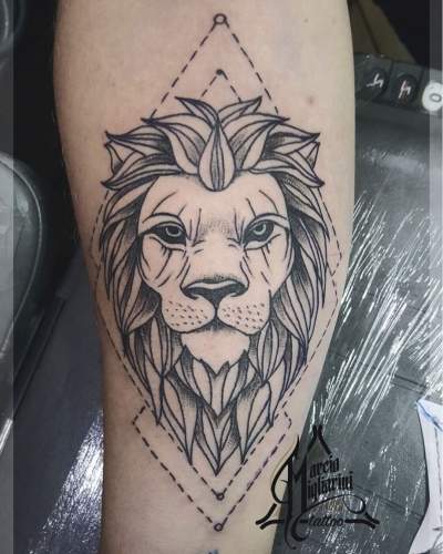 Tattoo uploaded by Selene Facoetti • Tattoo geometric lion of beautiful  fine line simple and efficient everything that one likes #lion #geometric •  Tattoodo