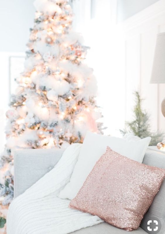 50 Rose Gold Christmas Decor Ideas so that your home tells a Sweet ...