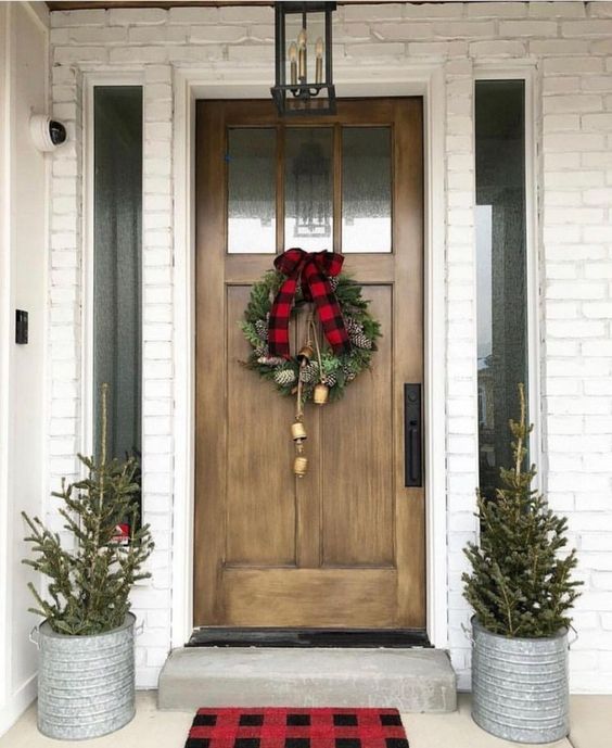 50 Christmas Front Porch Decor Ideas That Puts Up An