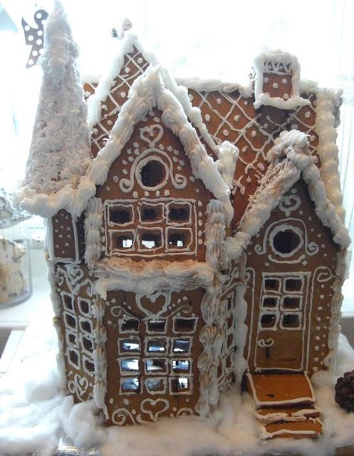 100 Gingerbread House Ideas to give your Christmas Party a Delicious ...
