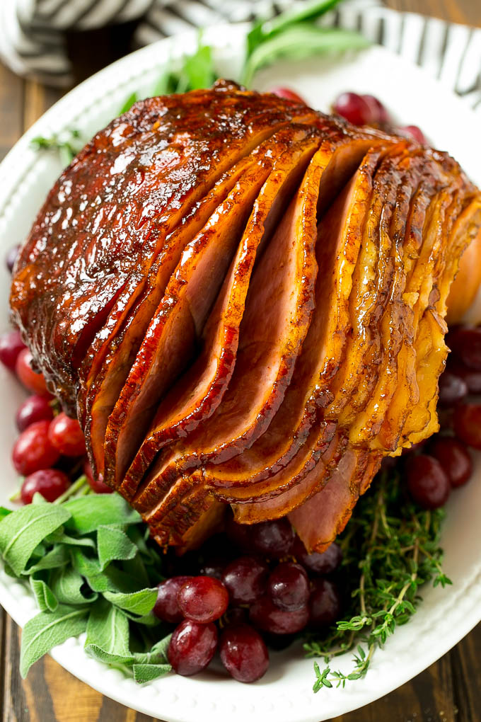 15 Amazing Christmas Ham Recipes To Add to Your Holiday Spread - Hike n Dip