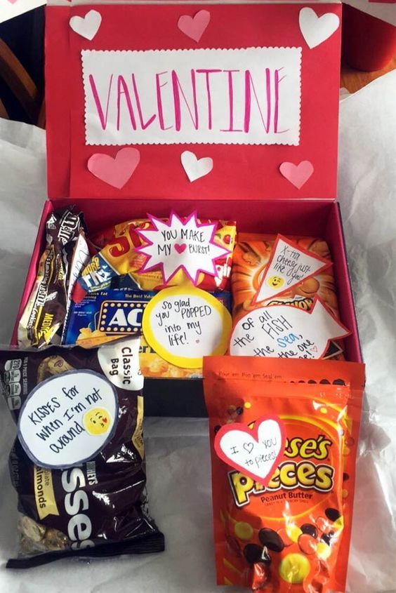 100 Cute Valentine's Day Gifts For Boyfriends That Are Sweet and Romantic -  Hike n Dip